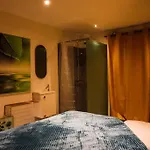 Semesterbostad Amazon Corten *