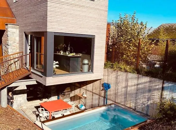 Amazon Corten * Marche-en-Famenne